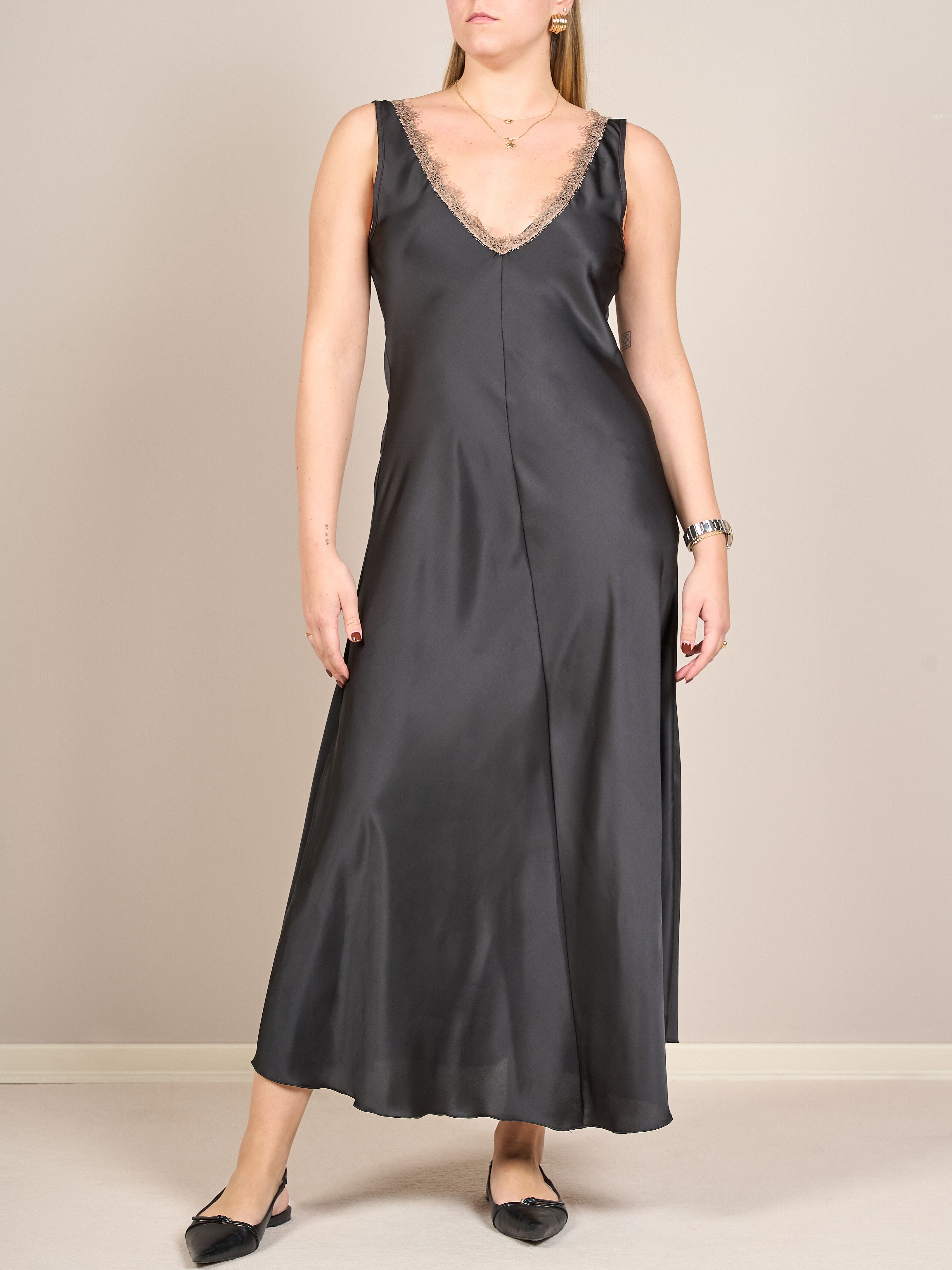 Abito lungo satin con pizzo