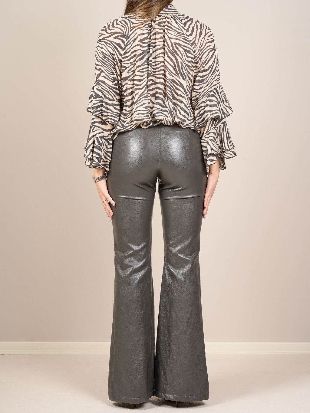 Camicia zebrata con fiocco