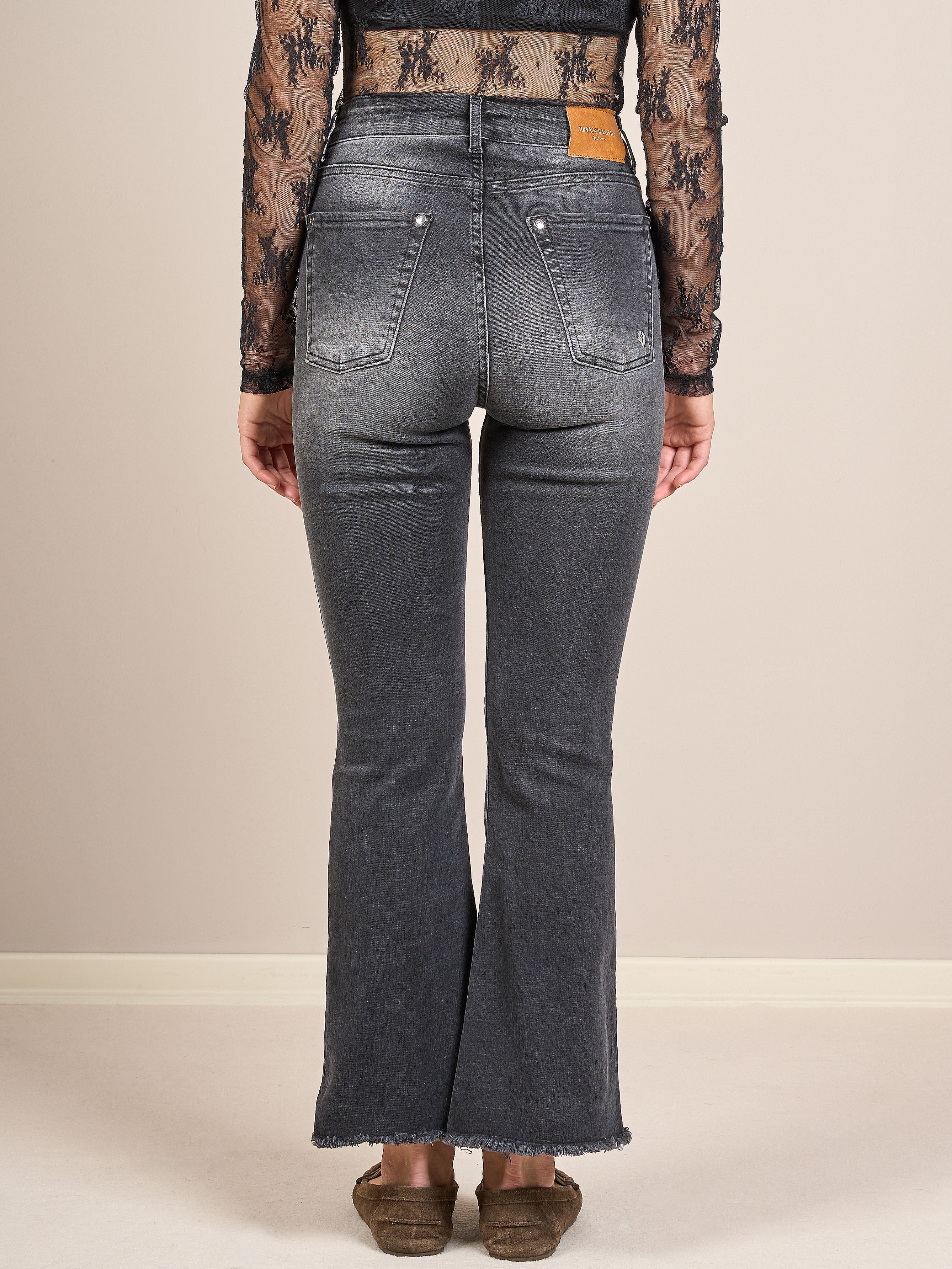 Jeans slim fit e mini flare